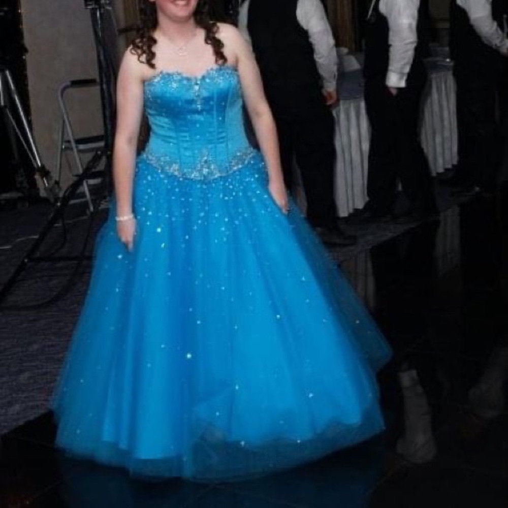 Prom/sweet 16 ball gown